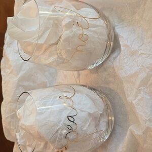 Stemless Holiday Glasses Peace Noel Gold Script Red Design Set of 2 NWT.